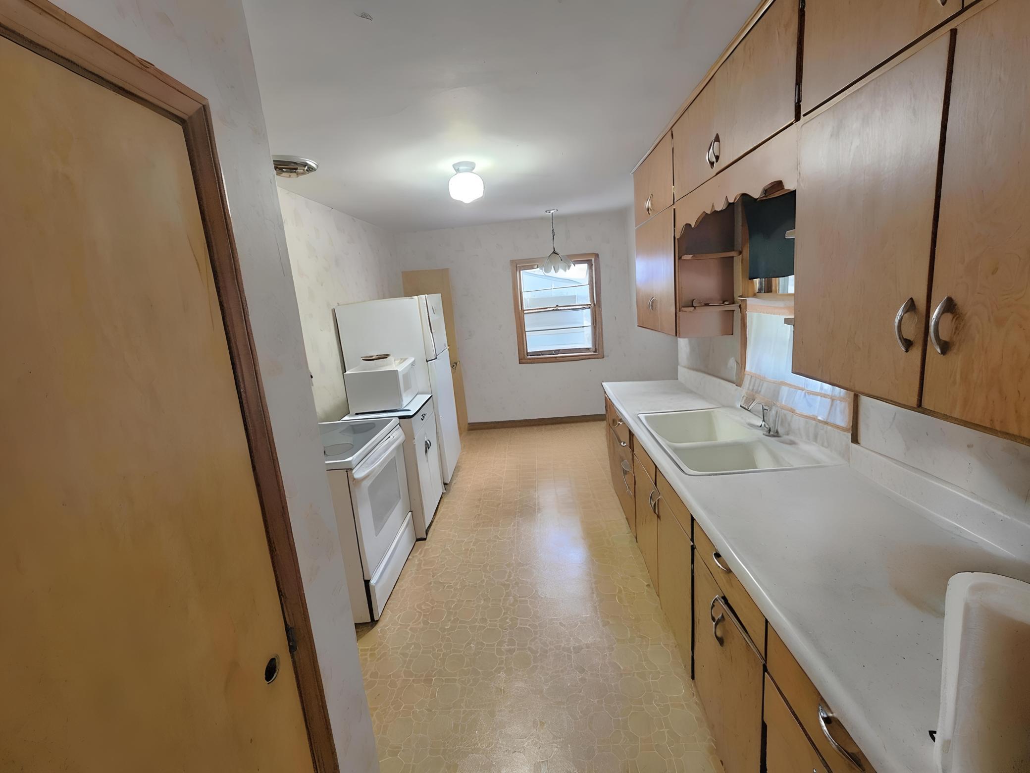 1111 2nd Avenue Southwest Austin, MN 55912 - Photo 7 of 15