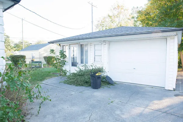 $125,000 | 4913 Campbell Street, Dearborn Heights, MI 48125