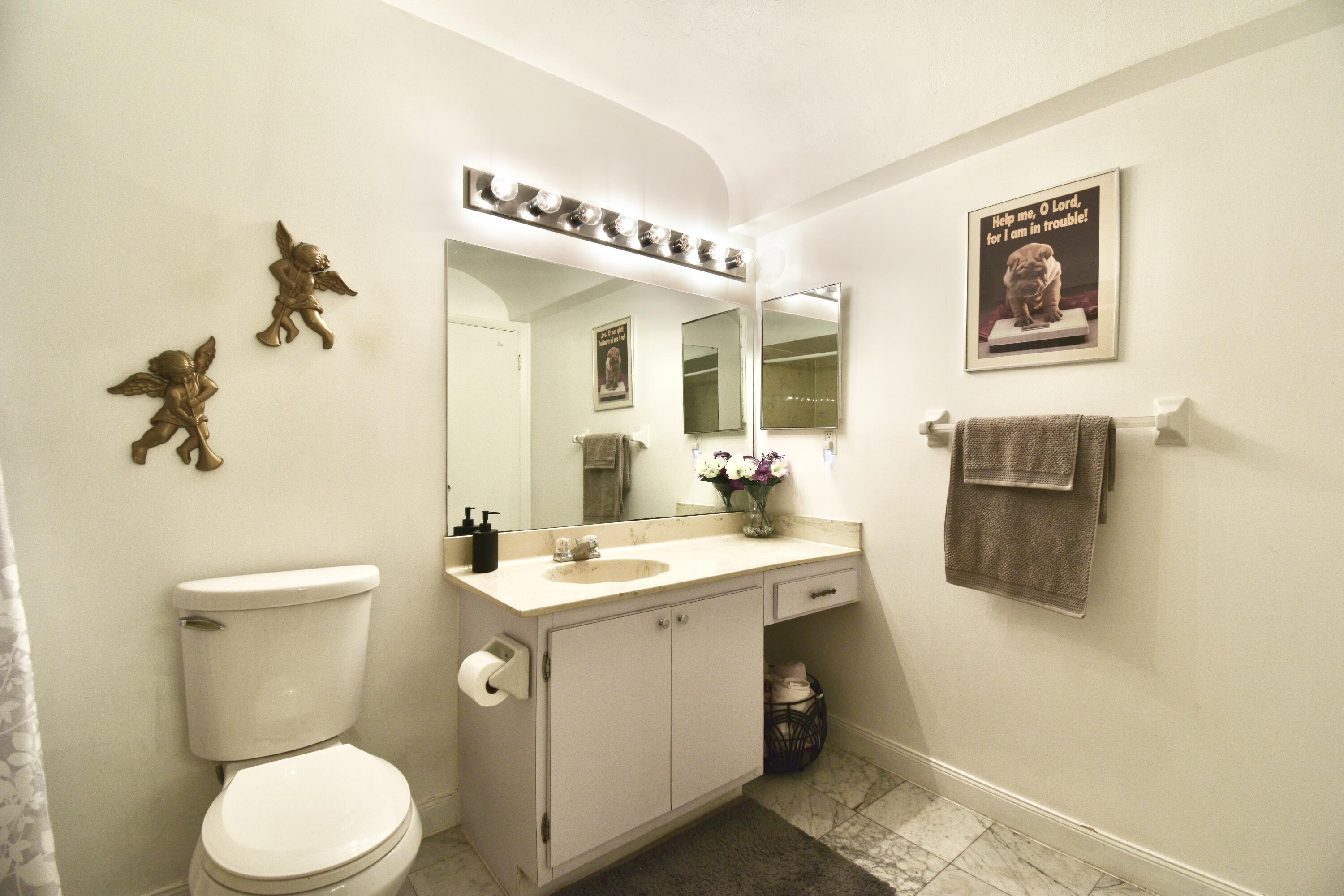 9400 Southwest 61st Way, Unit C Boca Raton, FL 33428 - Photo 23 of 26 Full Bathroom