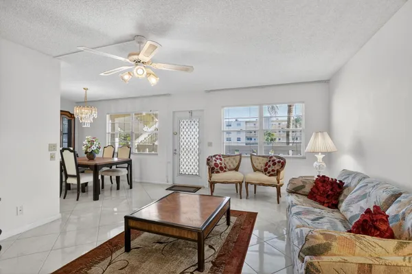 $2,000 | 2035 Ainslie C, Boca Raton, FL 33434