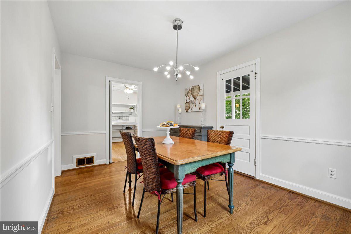 10404 Amherst Avenue Silver Spring, MD 20902 - Photo 10 of 49