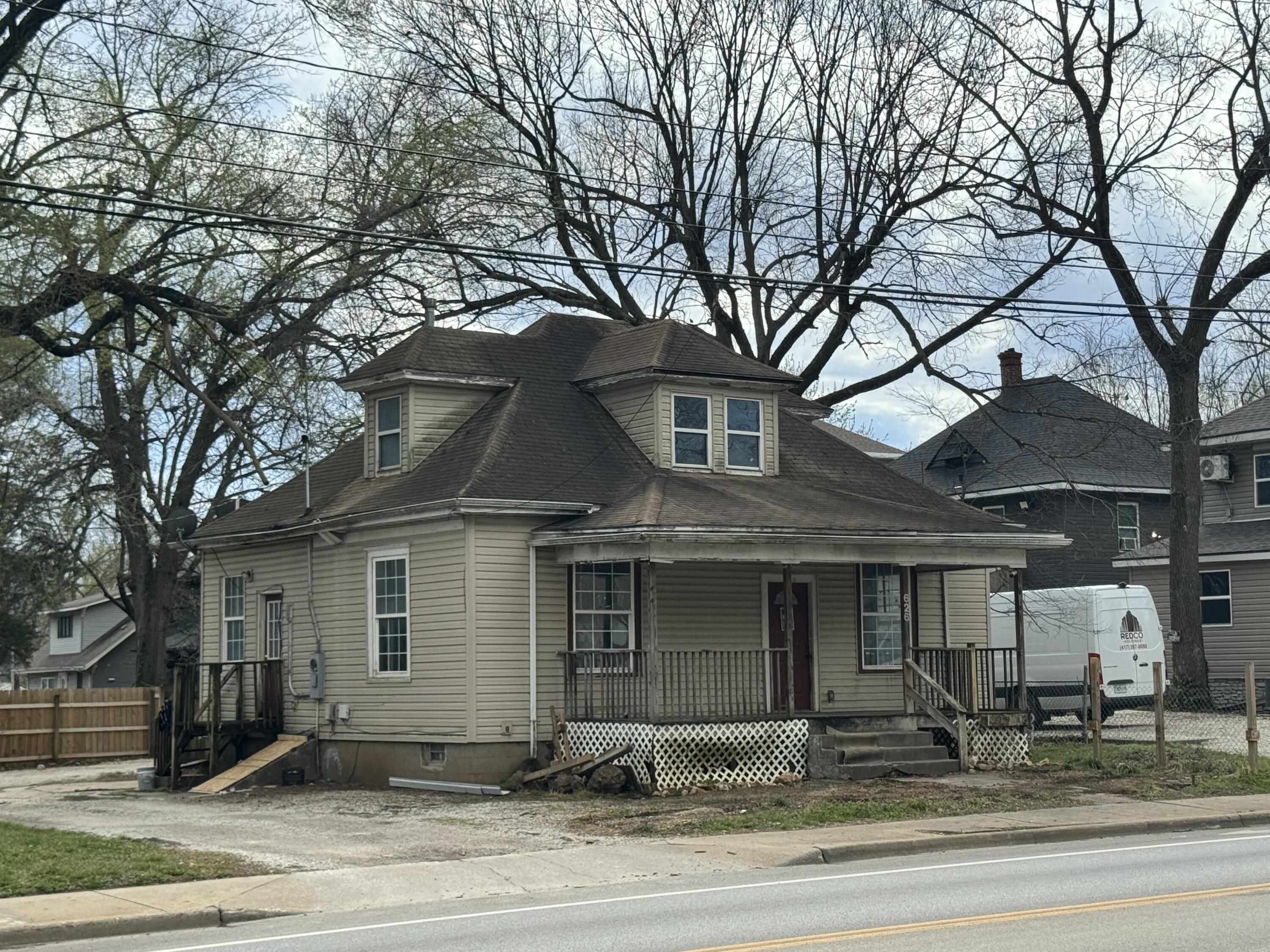626 West Division Street Springfield, MO 65802 - Photo 1 of 5 IMG_6868