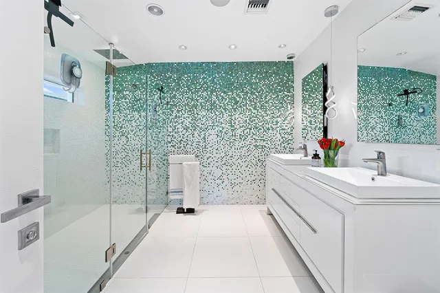 $10,850 | 2617 Bayview Drive, Fort Lauderdale, FL 33306