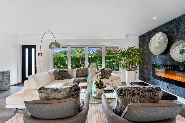 $10,850 | 2617 Bayview Drive, Fort Lauderdale, FL 33306