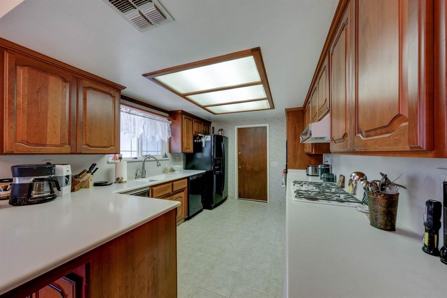 18885 Shell Drive Madera, CA 93638 - Photo 3 of 13 Gallery Image 3