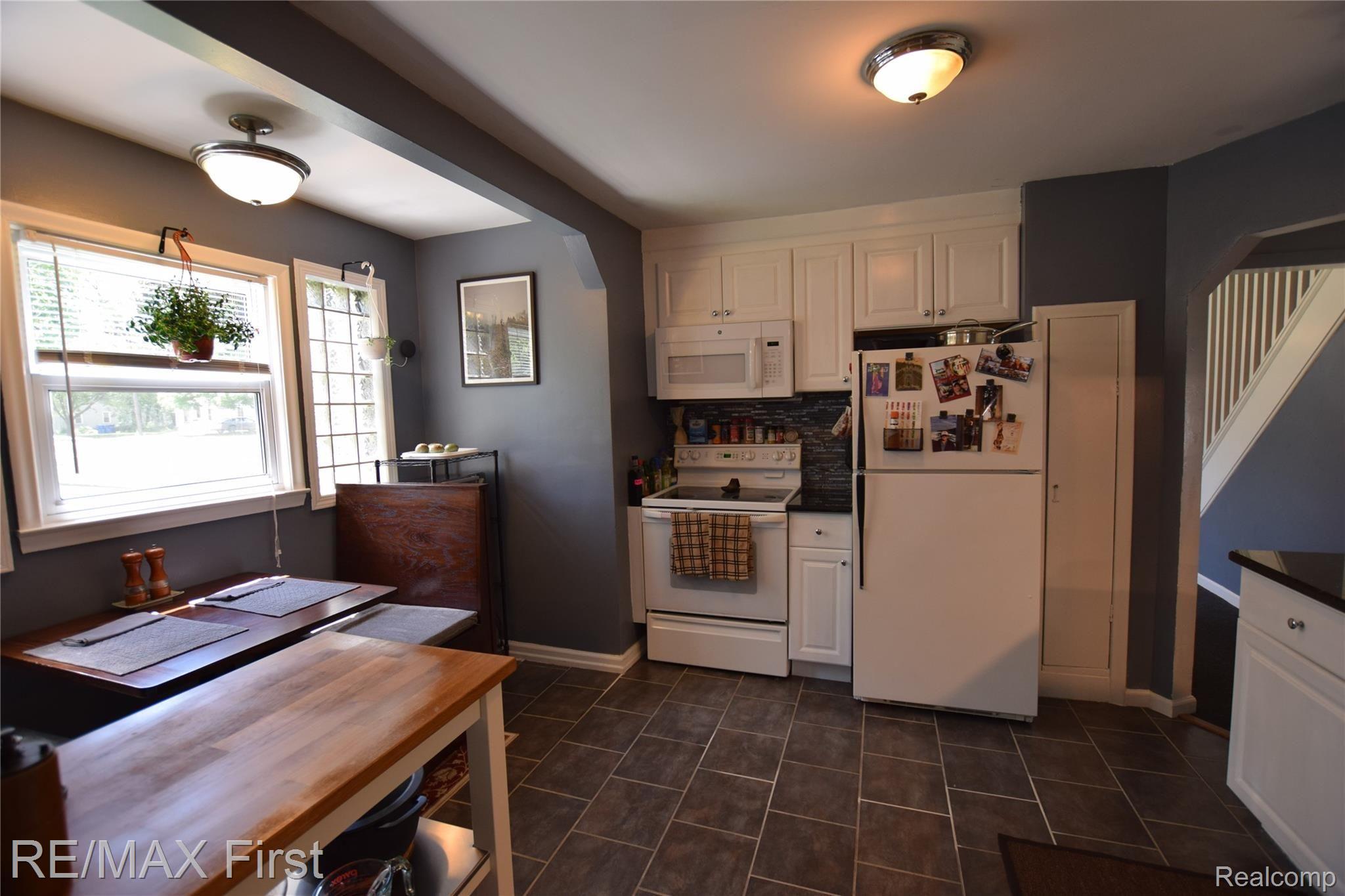 21494 Doepfer Road Warren, MI 48091 - Photo 11 of 33 DSC_0228.JPG