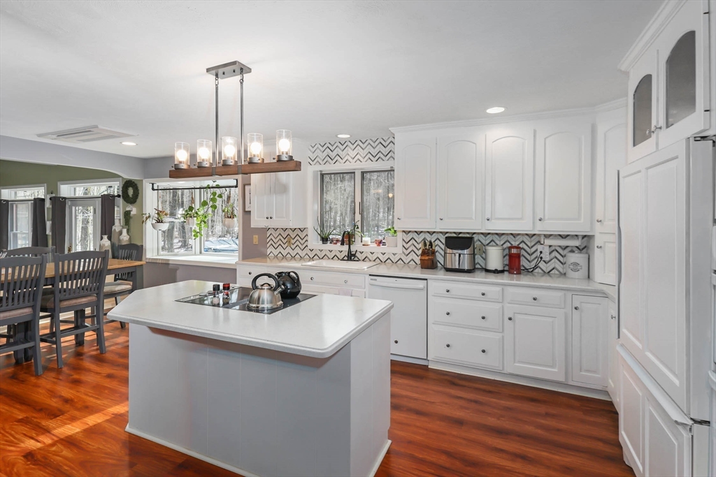 18 Hall Road Sturbridge, MA 01566 - Photo 11 of 36 Gallery Image 11