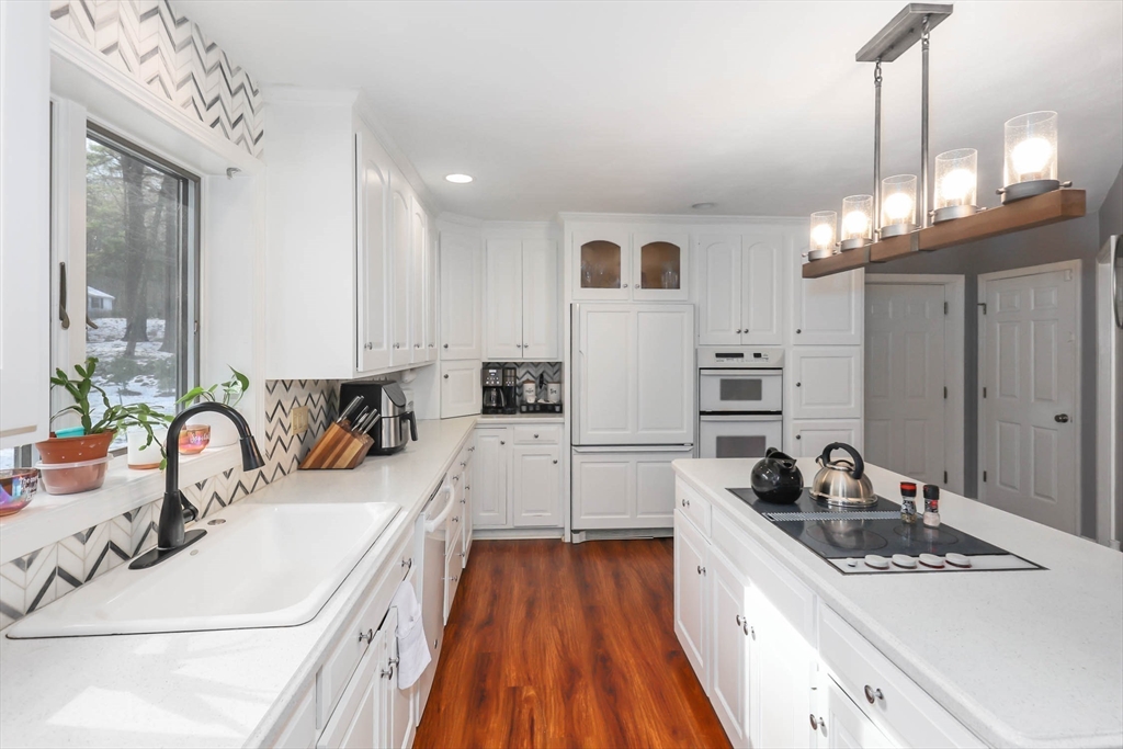 18 Hall Road Sturbridge, MA 01566 - Photo 10 of 36 Gallery Image 10