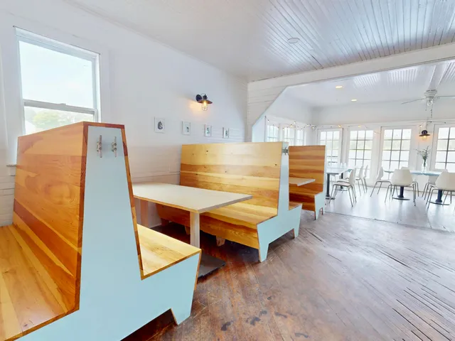 $419,000 | 26 West Main Street, Vinalhaven, ME 04863