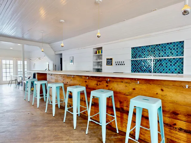 $419,000 | 26 West Main Street, Vinalhaven, ME 04863