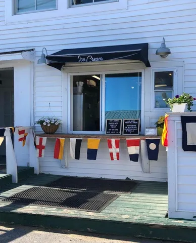 $419,000 | 26 West Main Street, Vinalhaven, ME 04863