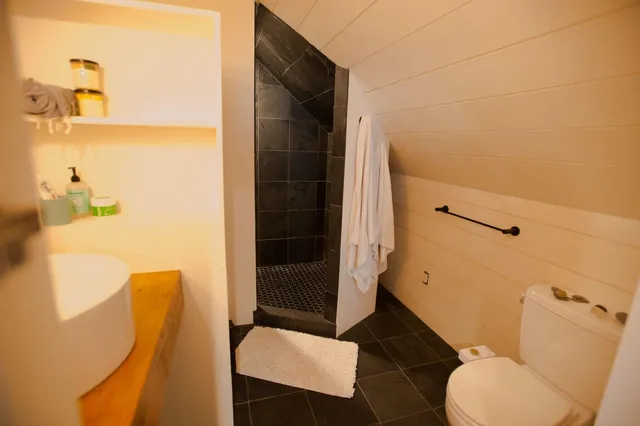 $419,000 | 26 West Main Street, Vinalhaven, ME 04863