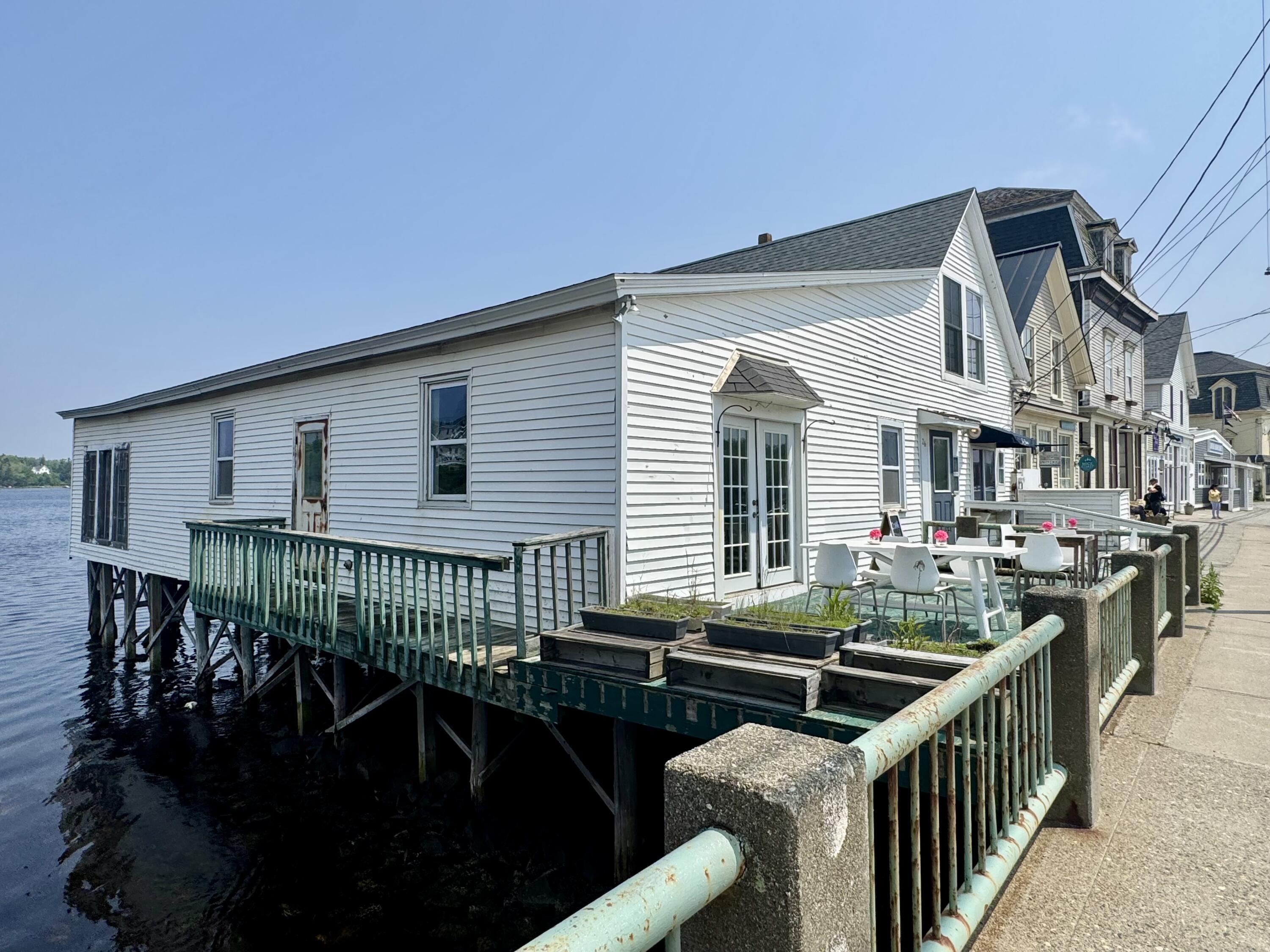 26 West Main Street Vinalhaven, ME 04863 - Photo 4 of 53 IMG_8691