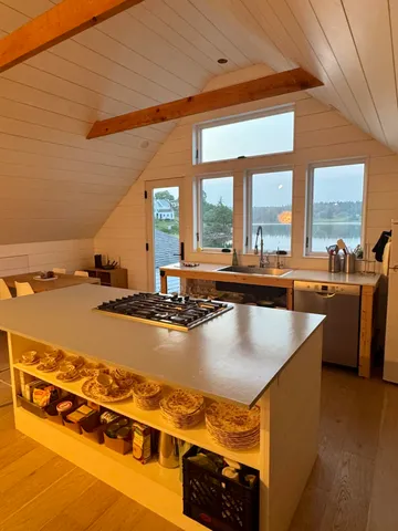 $419,000 | 26 West Main Street, Vinalhaven, ME 04863