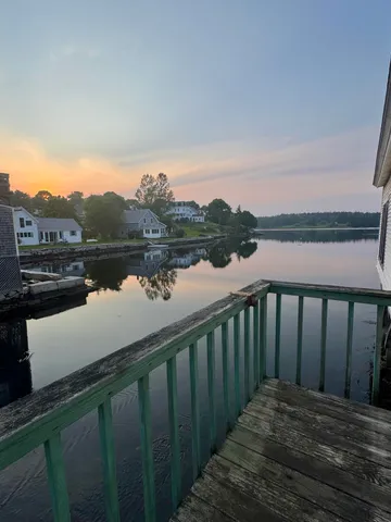 $419,000 | 26 West Main Street, Vinalhaven, ME 04863