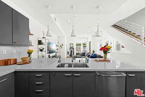 $989,000 | 11037 Morrison Street, North Hollywood, CA 91601