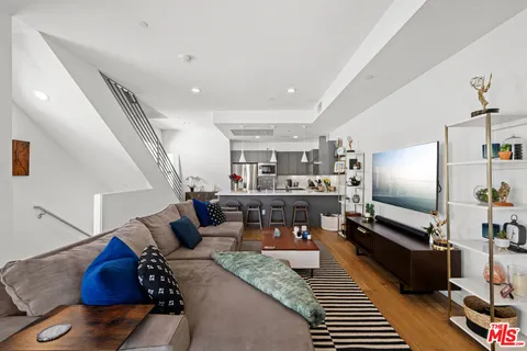 $989,000 | 11037 Morrison Street, North Hollywood, CA 91601