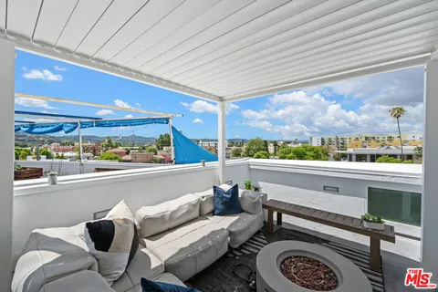 $989,000 | 11037 Morrison Street, North Hollywood, CA 91601