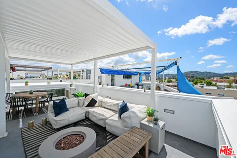 $989,000 | 11037 Morrison Street, North Hollywood, CA 91601