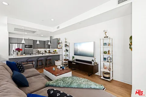 $989,000 | 11037 Morrison Street, North Hollywood, CA 91601