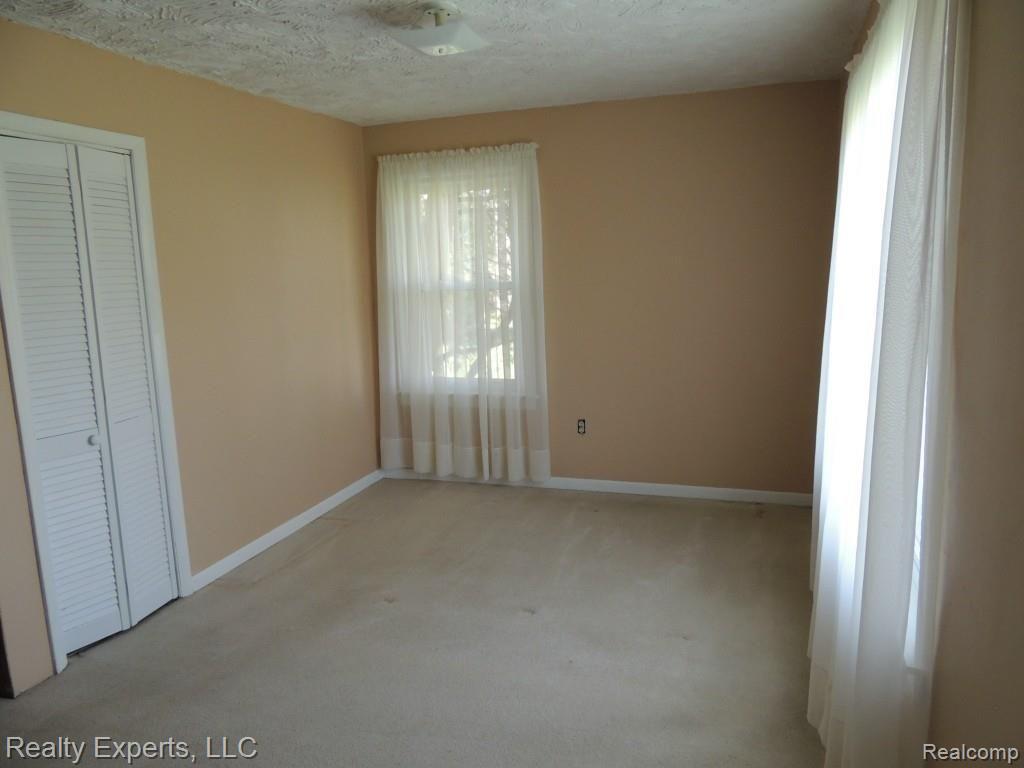 45171 Judd Road Belleville, MI 48111 - Photo 18 of 28