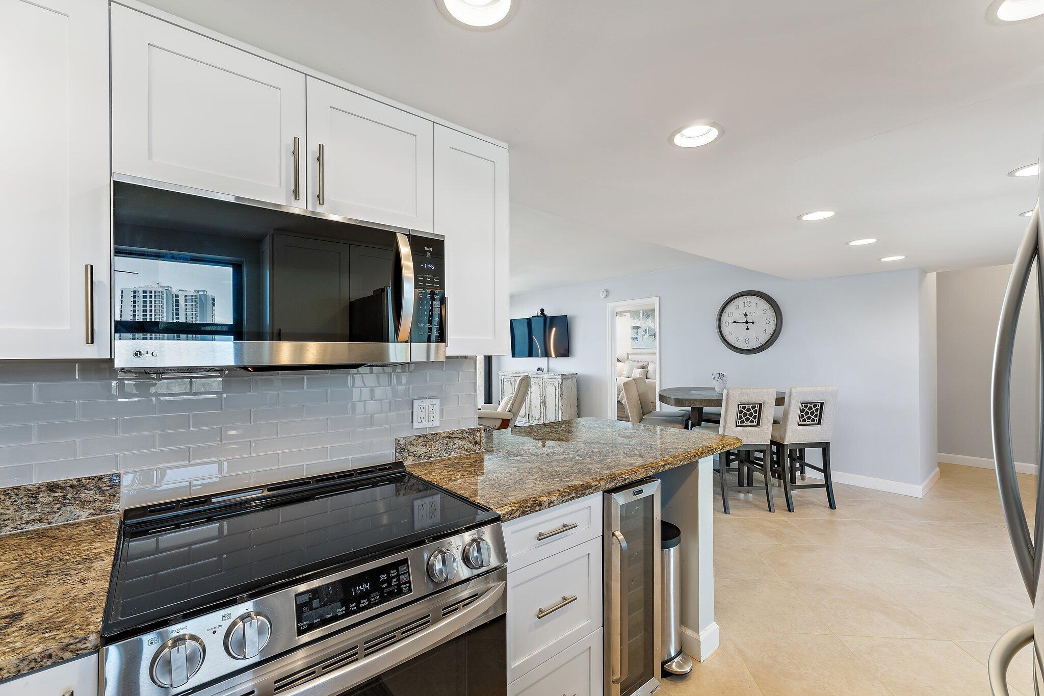 336 Golfview Road, Unit 619 North Palm Beach, FL 33408 - Photo 12 of 55 Kitchen 5