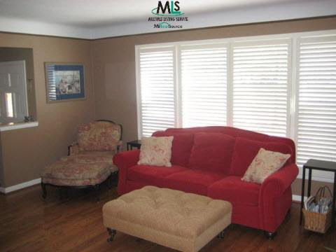 837 Lincoln Road Grosse Pointe, MI 48230 - Photo 3 of 12 940844-2.JPG