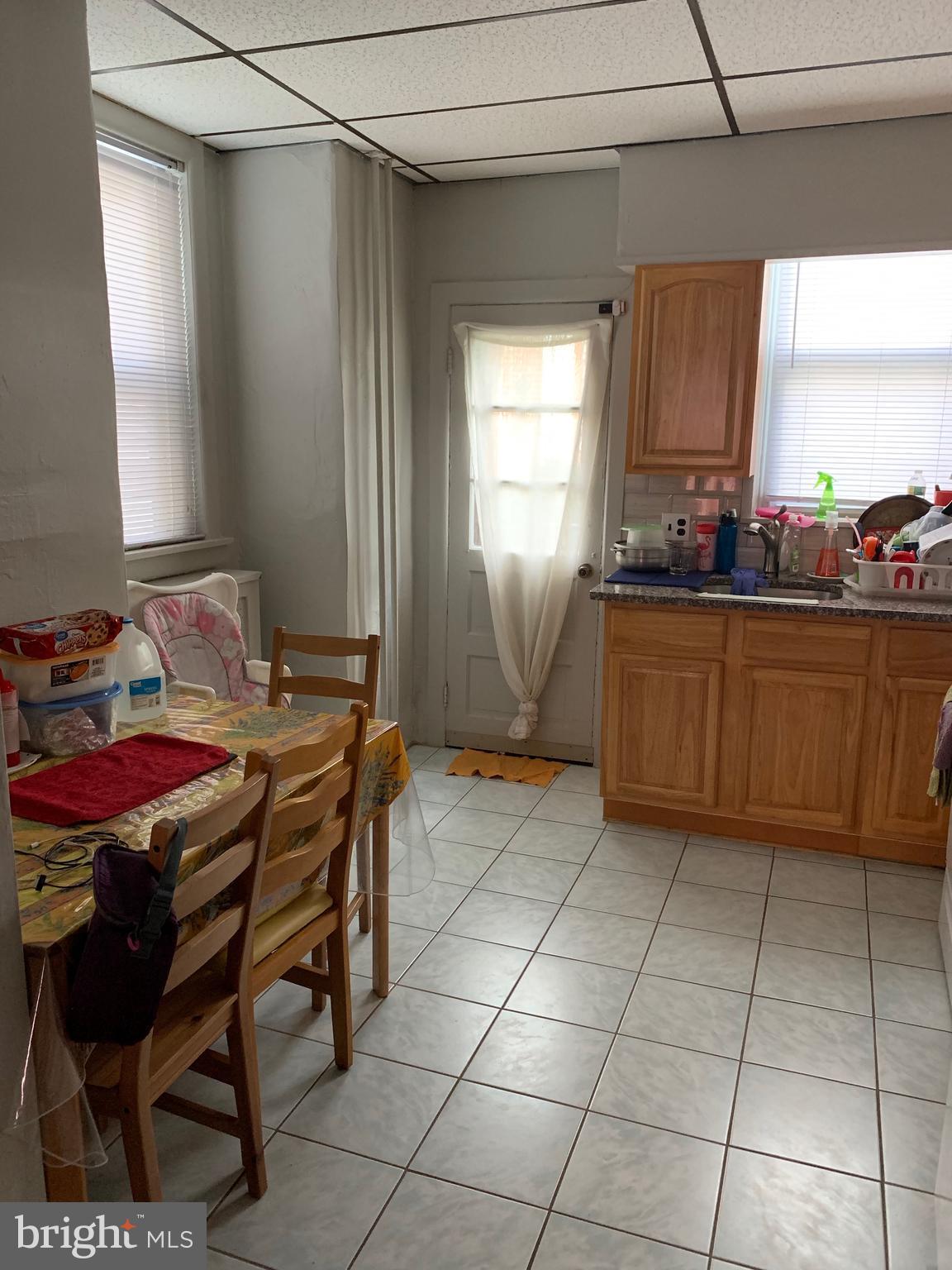 2429 South Lawrence Street Philadelphia, PA 19148 - Photo 2 of 9 kitchen