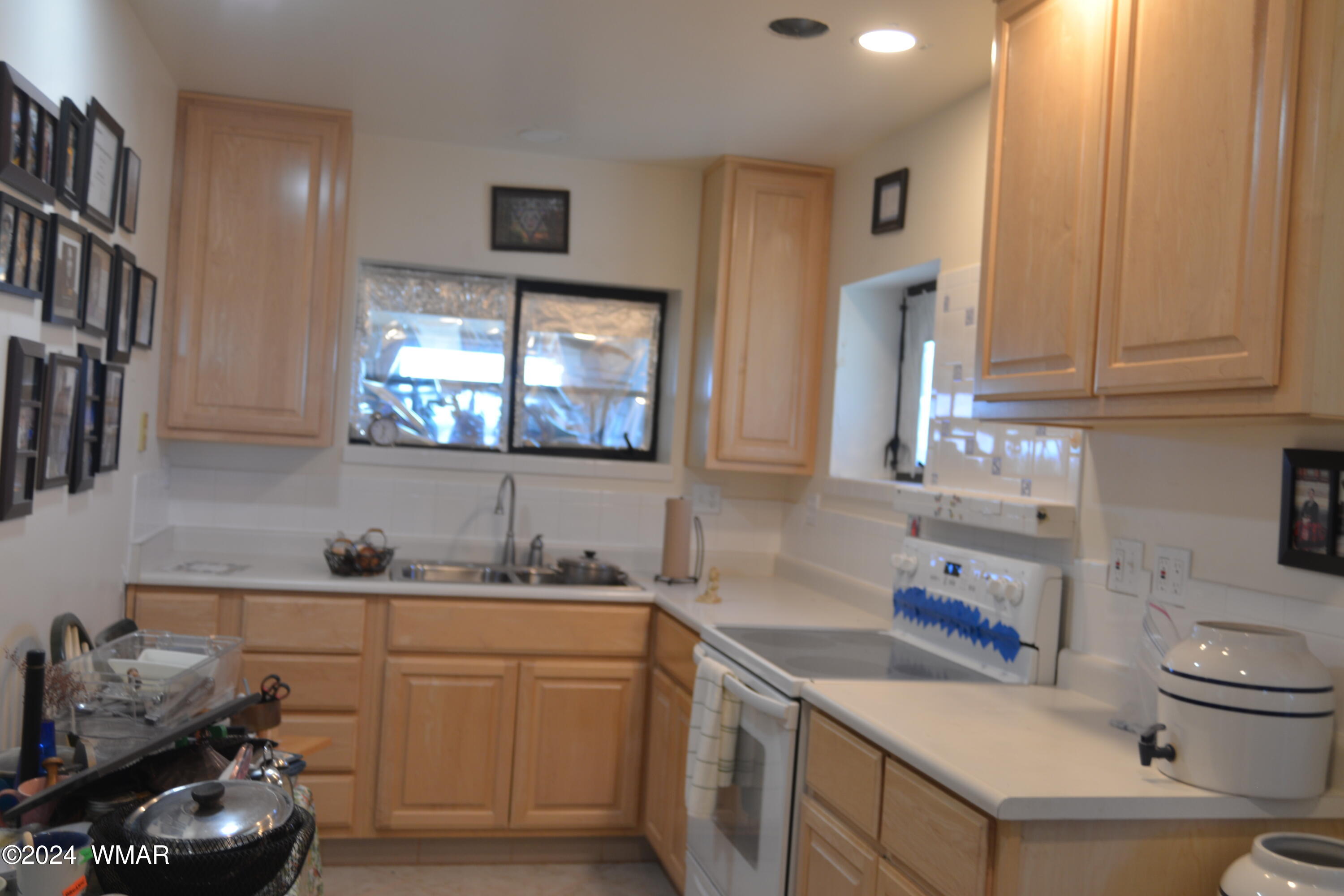 8285 Rockin R Ranch Trail Snowflake, AZ 85937 - Photo 4 of 12 kitchen in main home