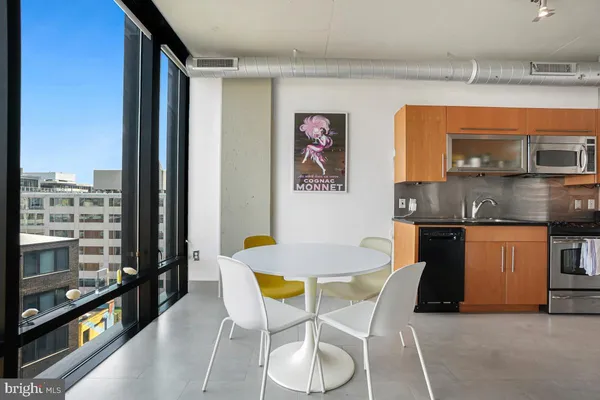 $2,200 | 1133 14th Street Northwest, Unit 1109, Washington, DC 20005