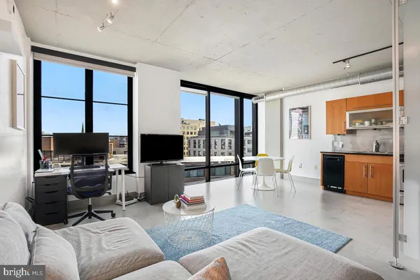 $2,200 | 1133 14th Street Northwest, Unit 1109, Washington, DC 20005