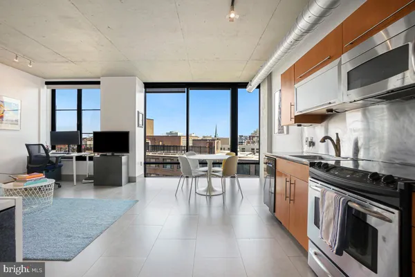 $2,200 | 1133 14th Street Northwest, Unit 1109, Washington, DC 20005