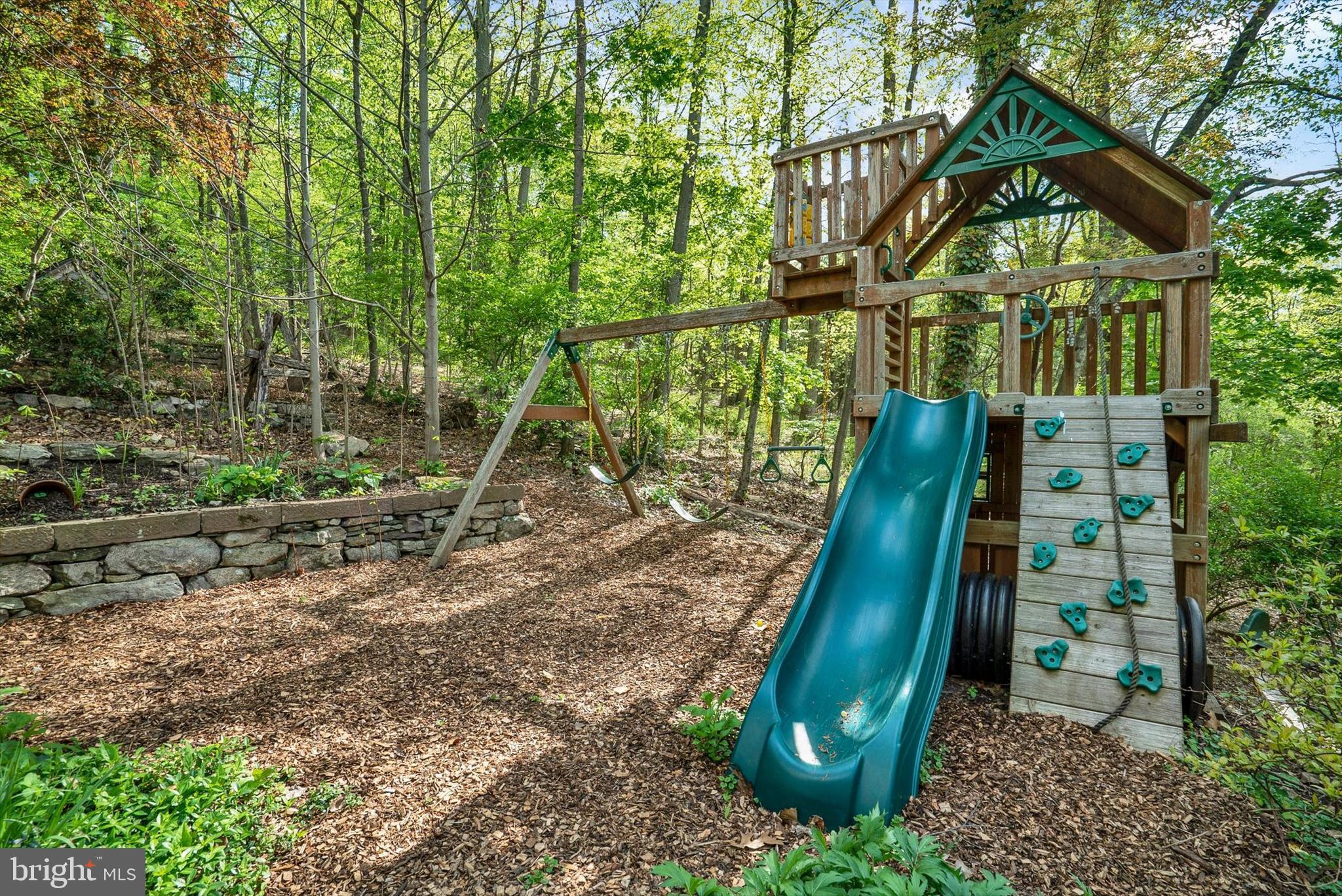1694 Spring Valley Road Center Valley, PA 18034 - Photo 33 of 36