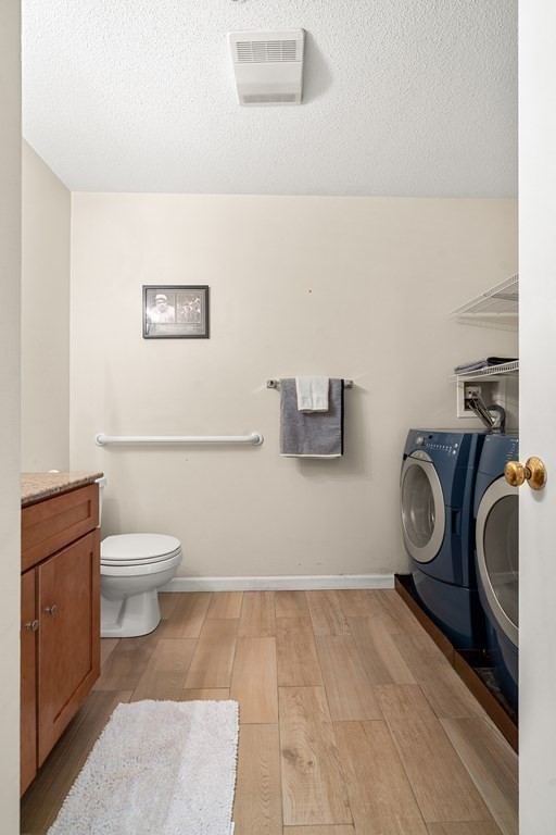 38 Dunham Road, Unit 402 Beverly, MA 01915 - Photo 12 of 16