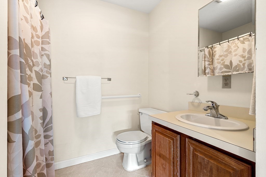 38 Dunham Road, Unit 402 Beverly, MA 01915 - Photo 16 of 16