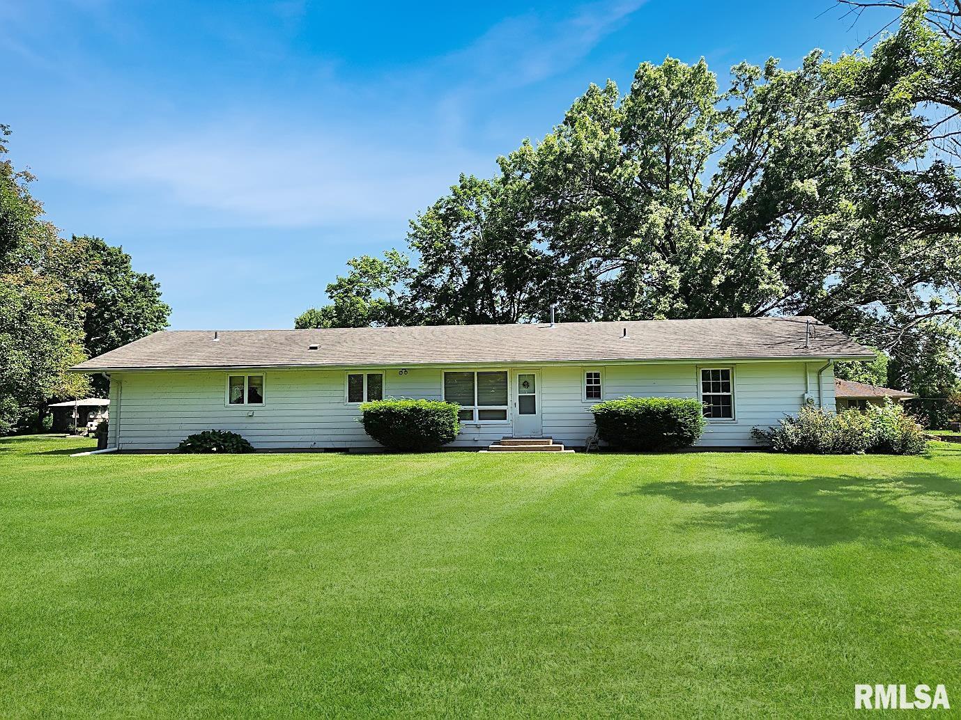304 North 3rd Street Wyoming, IL 61491 - Photo 2 of 42