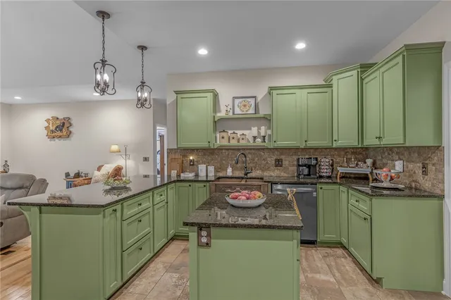 $794,000 | 160 Julie Way, Pickens, SC 29671