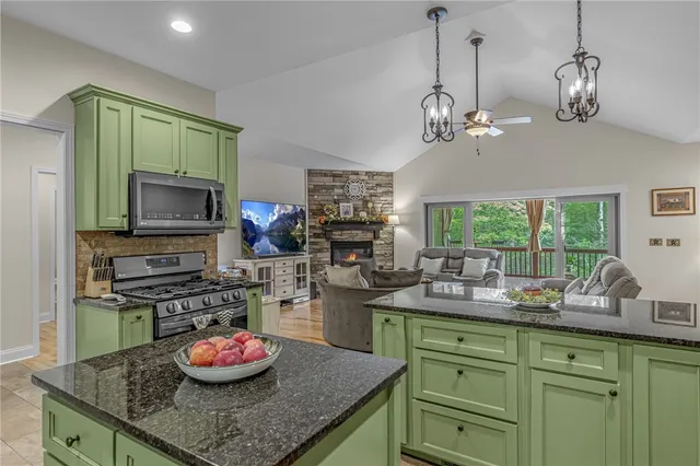 $794,000 | 160 Julie Way, Pickens, SC 29671