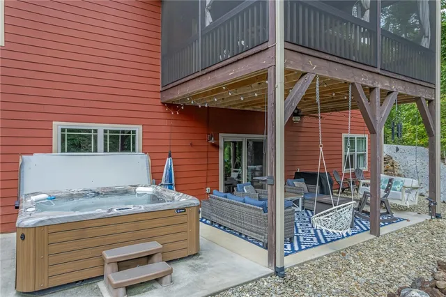 $794,000 | 160 Julie Way, Pickens, SC 29671