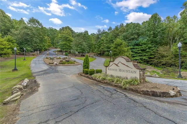 $794,000 | 160 Julie Way, Pickens, SC 29671