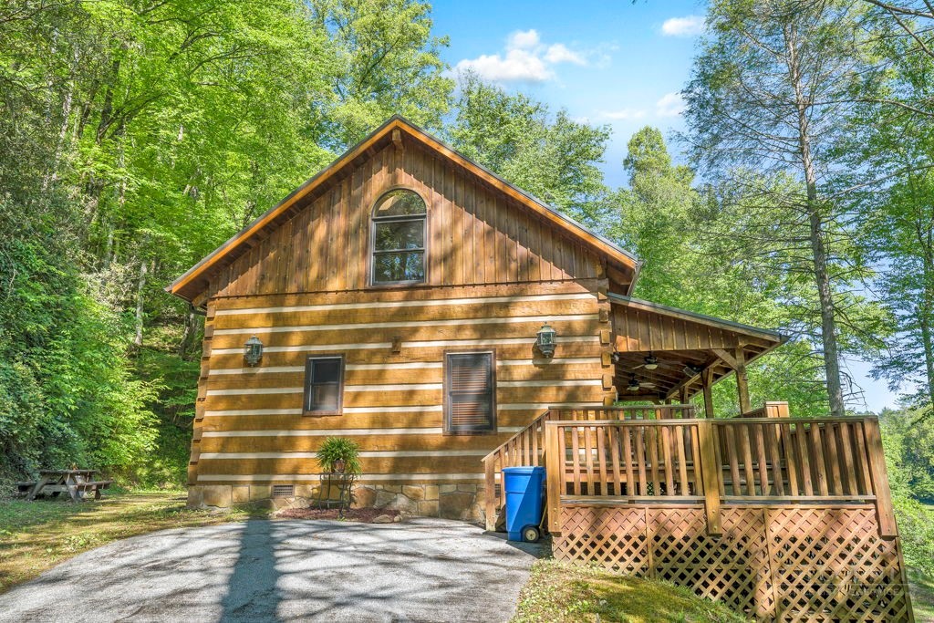 711 Meadow Road Ferguson, NC 28624 - Photo 3 of 34