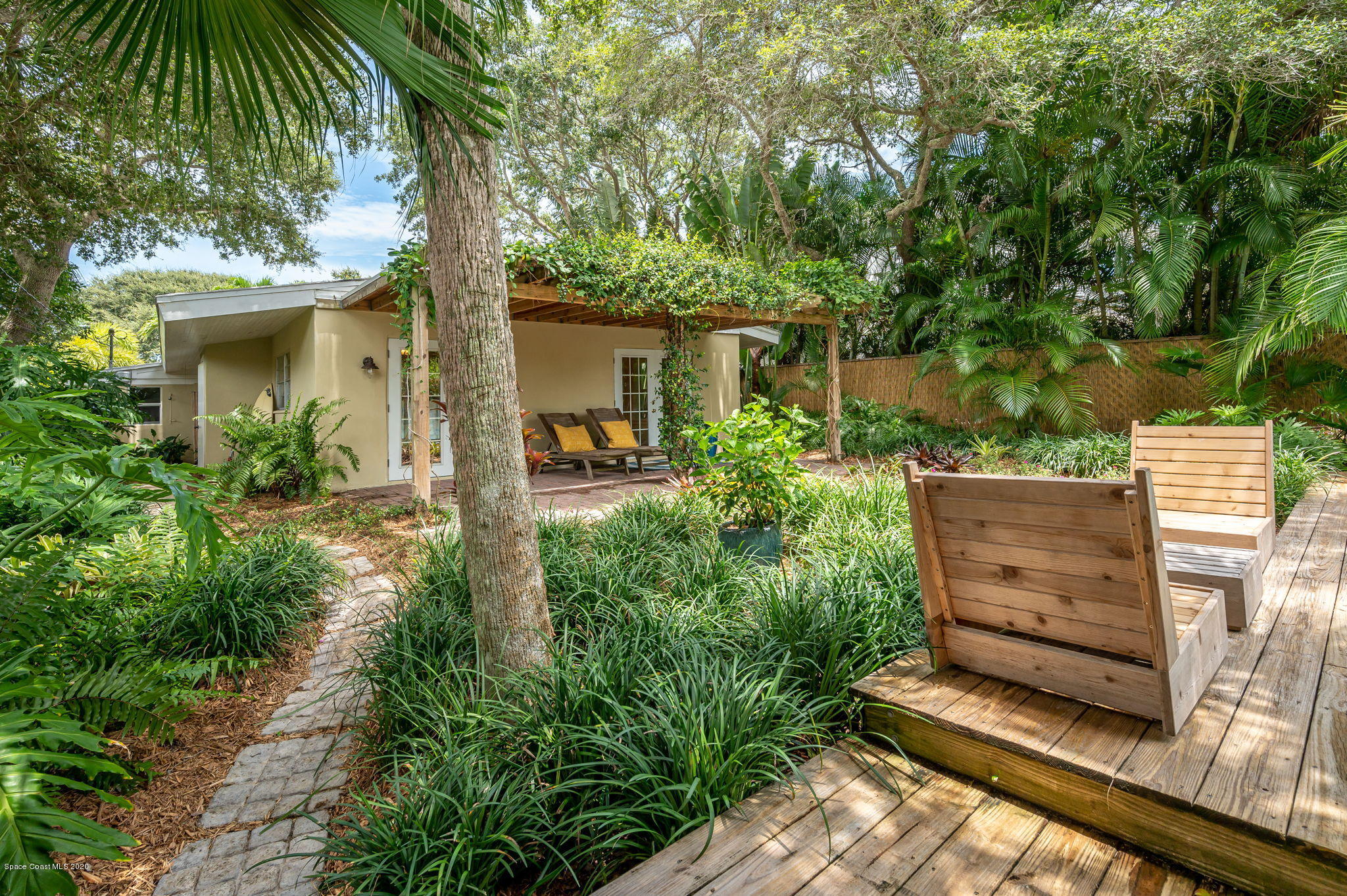 816 Banyan Road Vero Beach, FL 32963 - Photo 31 of 34 33