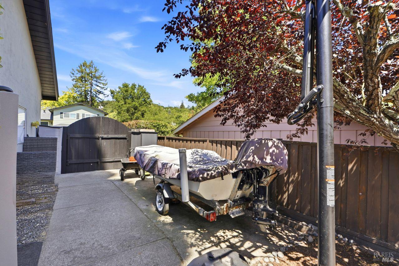 2205 Hillside Drive Santa Rosa, CA 95404 - Photo 31 of 32