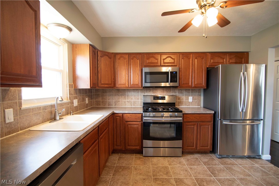 4274 Maplepark Road Stow, OH 44224 - Photo 7 of 25