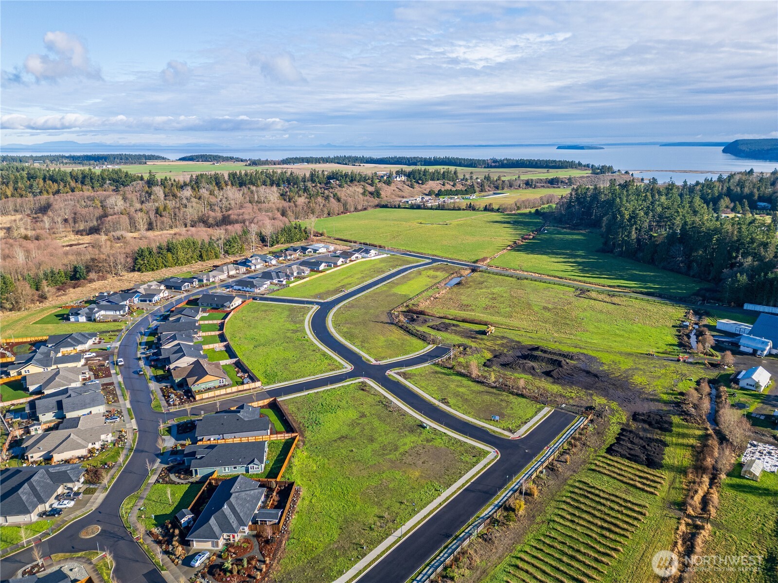 a view of a tennis court