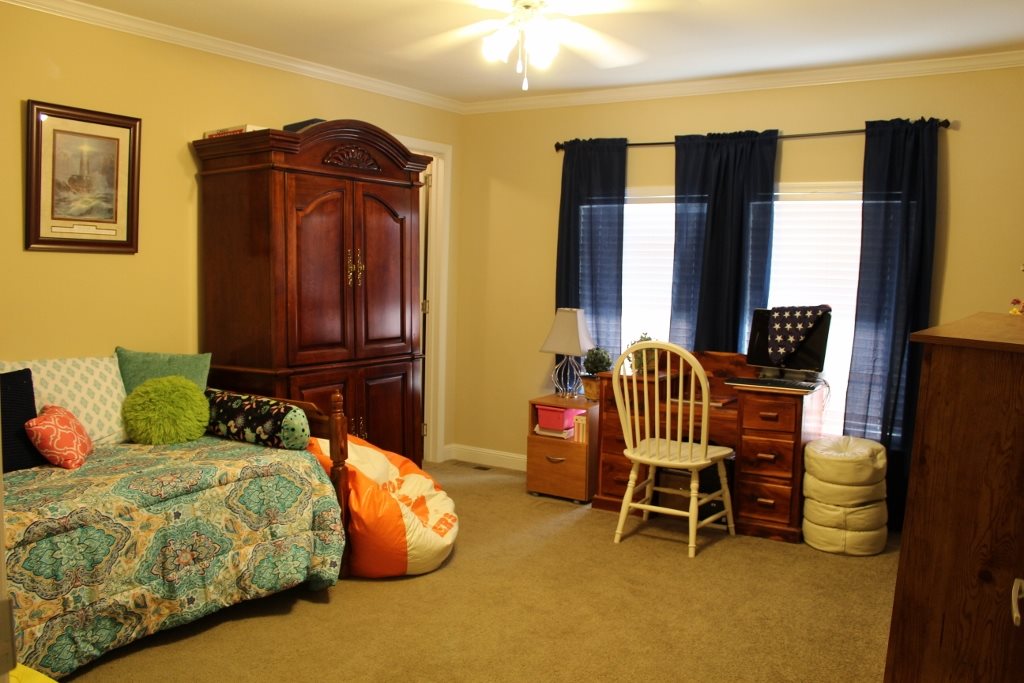 2149 Ireland Road Easley, SC 29640 - Photo 10 of 26