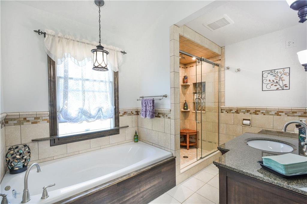 106 Countryview Drive McKees Rocks, PA 15136 - Photo 14 of 25 Master Bathroom