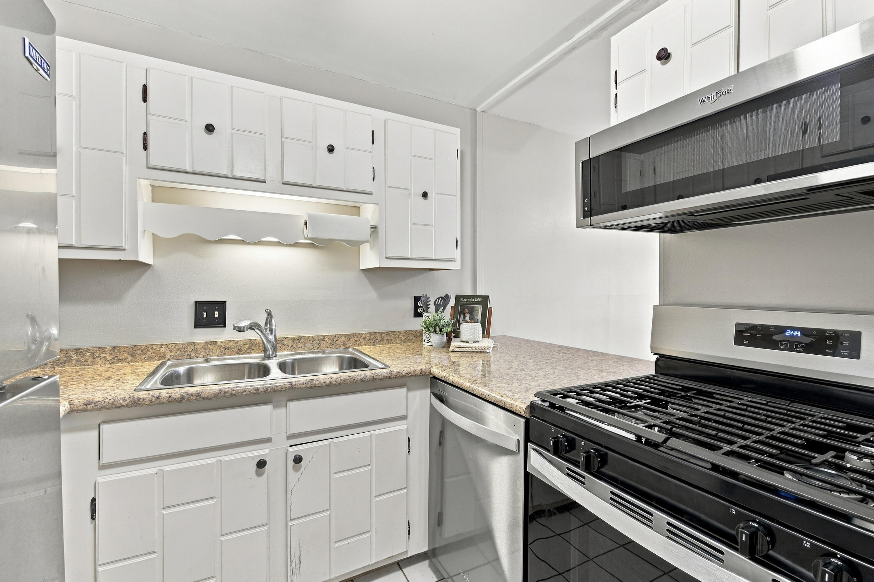 Kitchen with Appliances included