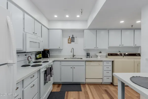 $350,000 | 425 South Parkcrest, Unit 334, Mesa, AZ 85206