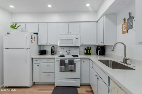 $350,000 | 425 South Parkcrest, Unit 334, Mesa, AZ 85206